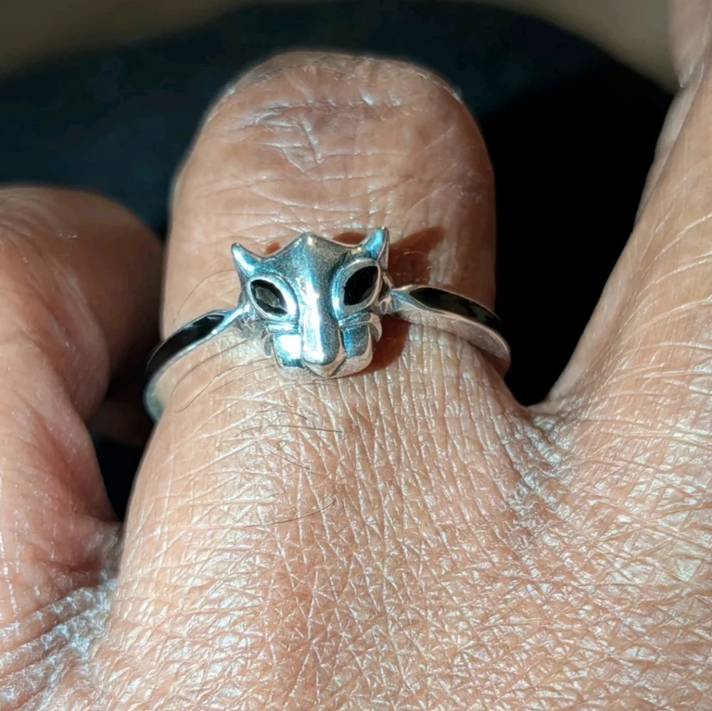 Women's Shiny Dainty Black Panther Wakanda Forever 925 Sterling Silver Ring Sz 7